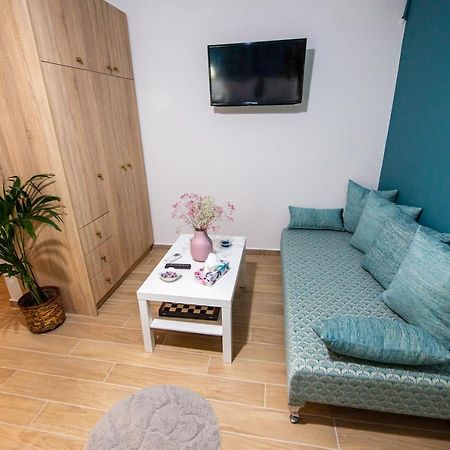 Efie'S Studio Каламата Экстерьер фото