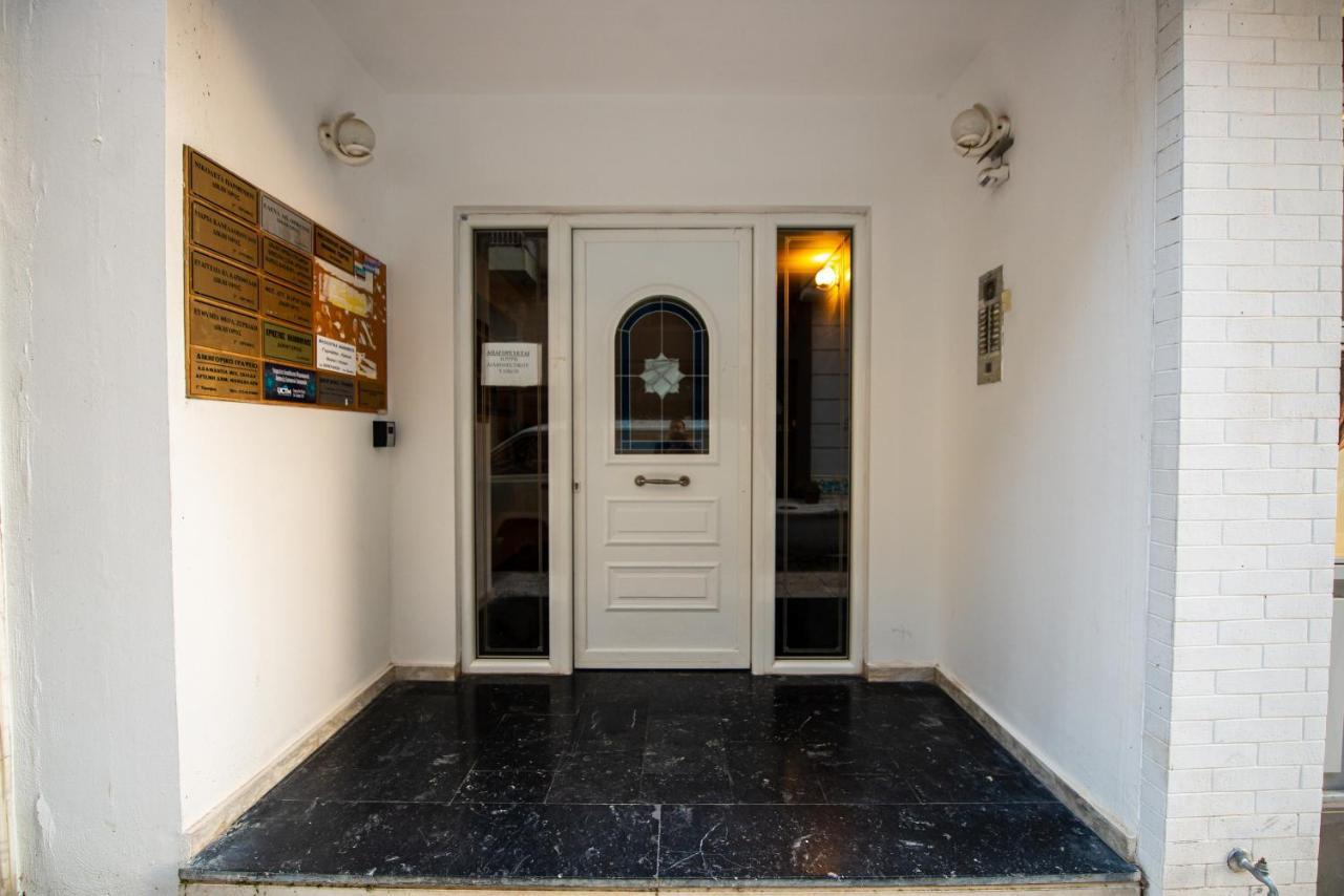 Efie'S Studio Каламата Экстерьер фото