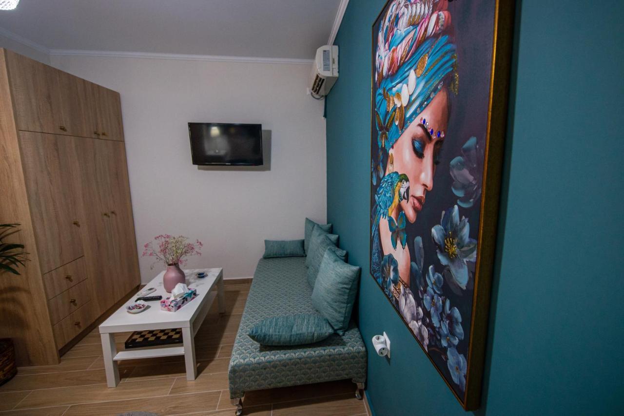 Efie'S Studio Каламата Экстерьер фото